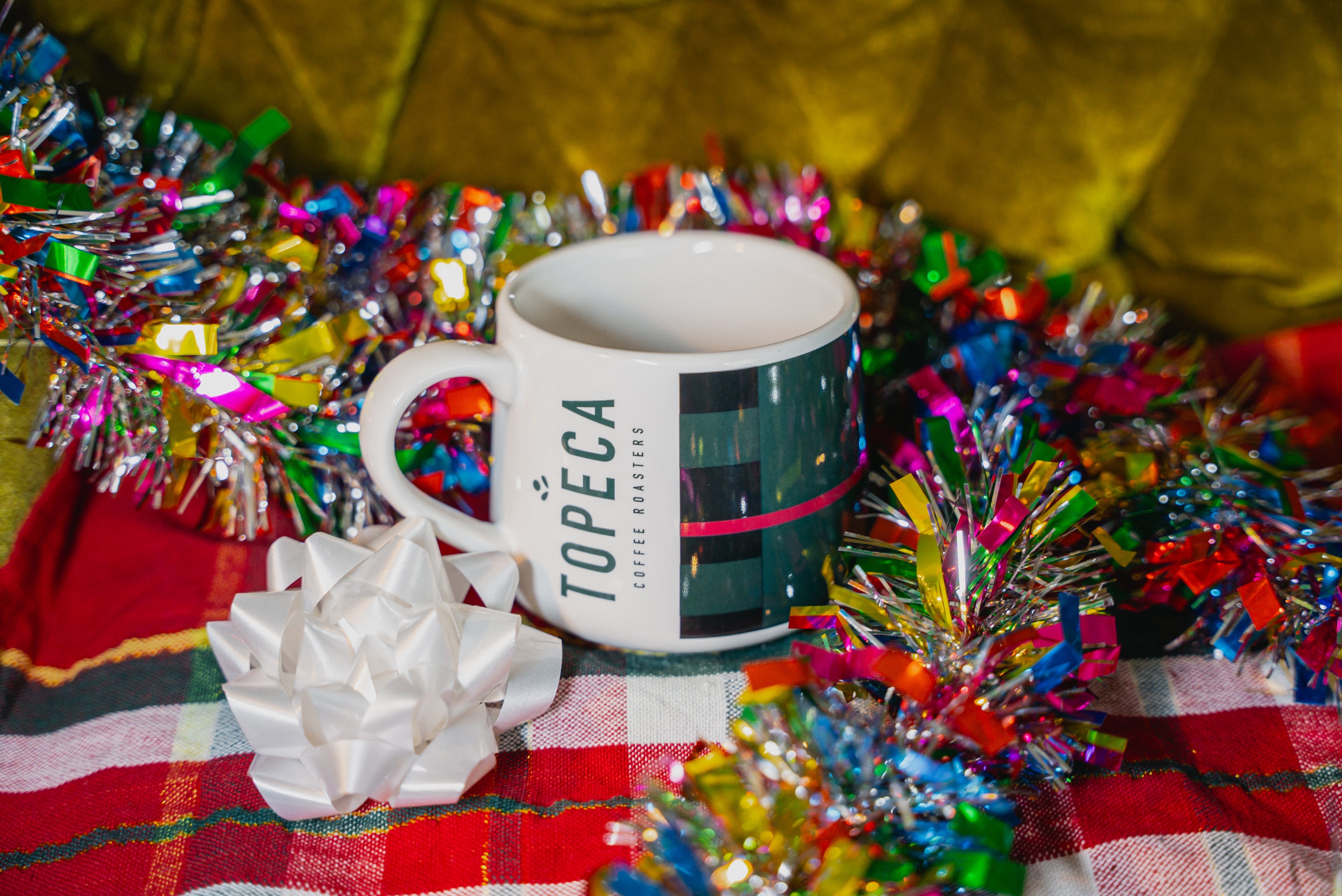 Topeca "All Wrapped Up" Crescent Mug